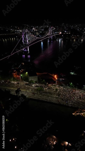 Imagens Aereas Reveillon Florianópolis - Ponte Hercilio Luz - Noite