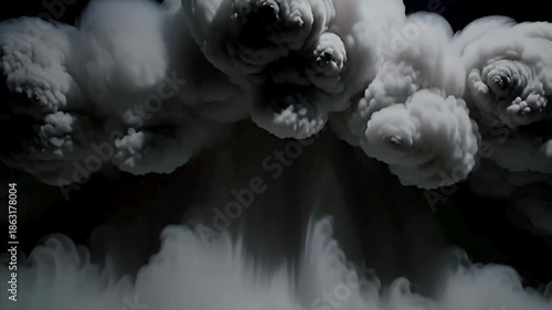 Bomb Explosion on black background, 背景で煙と火