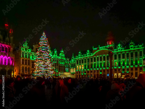Bruxelles la nuit en décembre