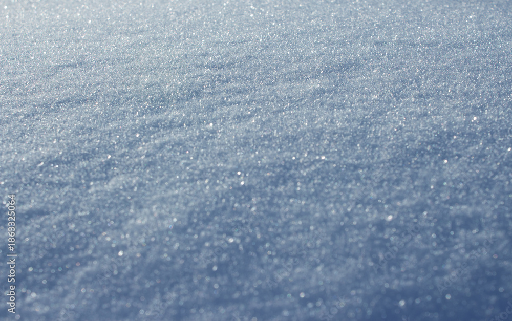 Obraz premium Horizontal winter night background with flat snow surface and holiday twinkling