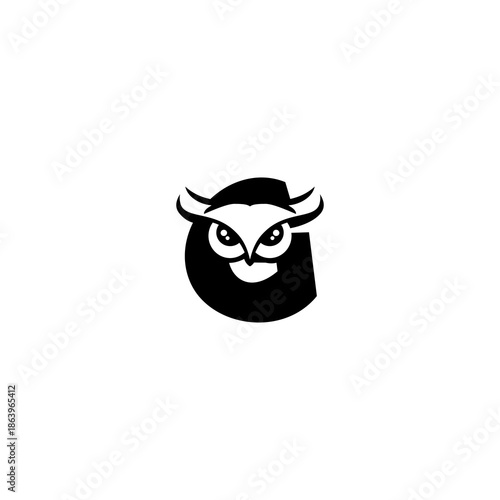 Minimal Owl head blending wit...