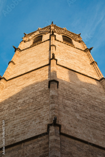 Wallpaper Mural View of the El Miguelete tower, the iconic bell tower of Valencia Cathedral.
 Torontodigital.ca
