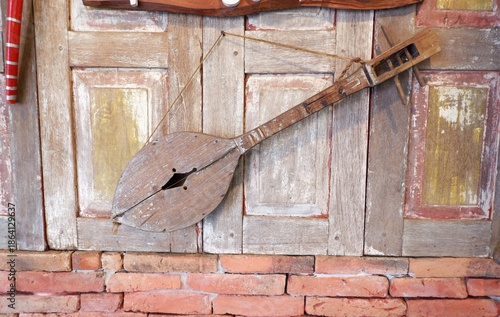 Sueng – Traditional Northern Thai Stringed Musical Instrument