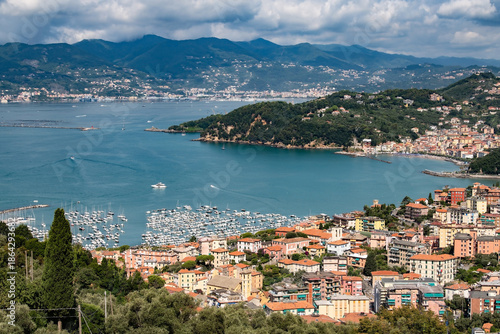 Wallpaper Mural Lerici, urokliwe liguryjskie miasteczko Torontodigital.ca