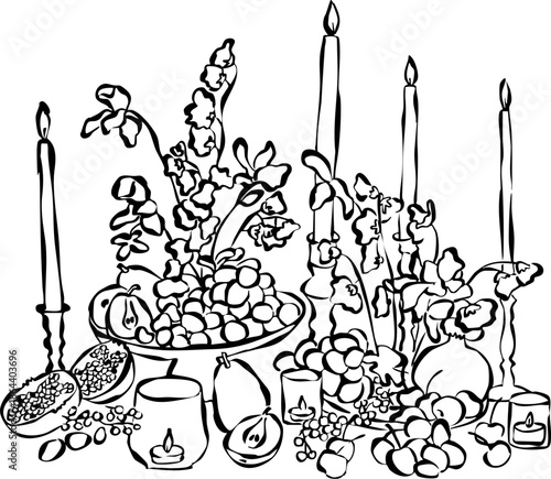 Ilustración dibujada a mano de centro de mesa con flores, frutas y velas. Bodegon elegante para diseño de invitaciones, papelería o branding