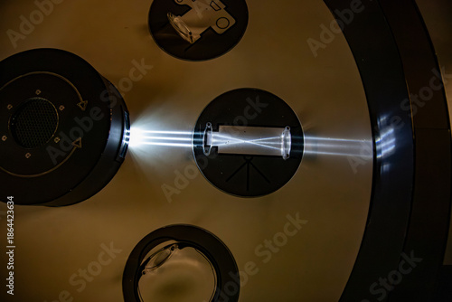 physics experiment on refraction of light rays through lens system