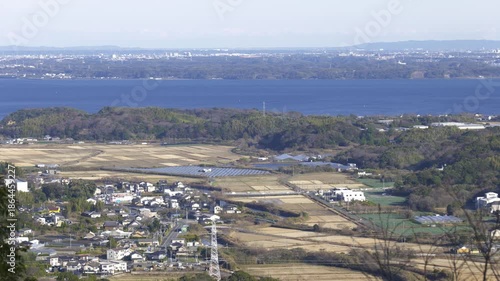 静岡県湖西市を手前に浜名湖と浜松市を望む俯瞰風景
