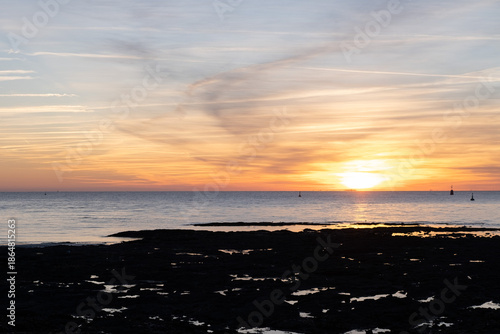 Lever de soleil à l'Ile-Tudy dans le Finistère Bretagne
