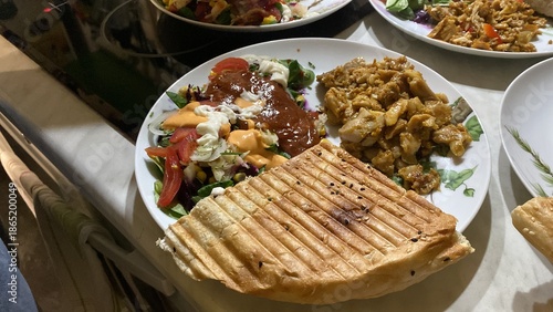 Wallpaper Mural selbstgemachter, döner, fladenbrot, fleisch, salat,  Torontodigital.ca