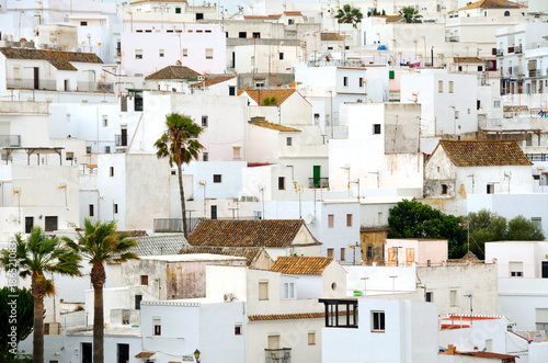 Casas blancas en el pueblo blanco de Vejer de la Frontera, provincia de Cádiz, Andalucía, España.
