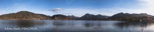 Panoramic view of Lake Tegernsee with blue skies, Baviera, Germany