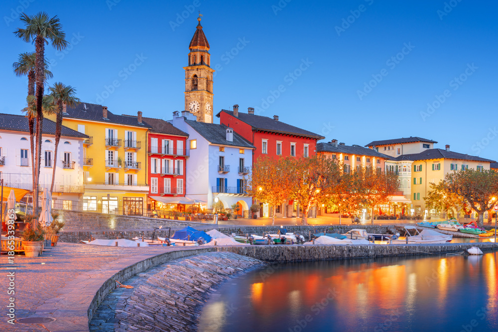 Fototapeta premium Ascona, Switzerland Townscape on the shores of Lake Maggiore 4039