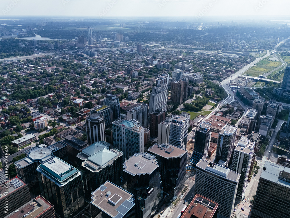 Obraz premium aerial city view of the skyline of downtown Ottawa, including Parliament buildings Ottawa, Ontario Canada.