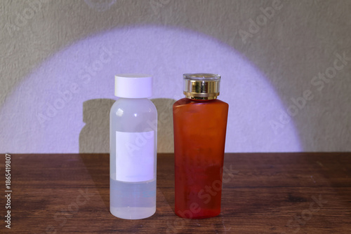 化粧品の入ったボトル