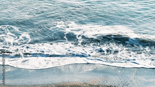 長者ヶ崎海岸の波打ち際