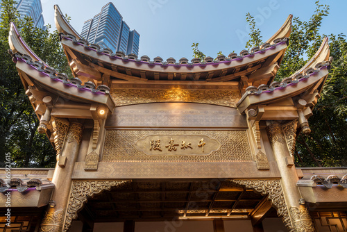 Chinese-style Gateways and Modern Architecture
