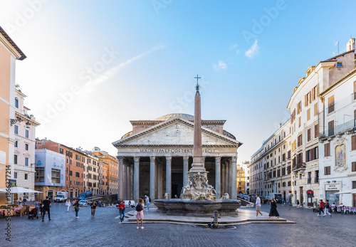 Obraz na płótnie Pantheon Rome Italy - Classical Roman Architecture and Historic Piazza della Rot