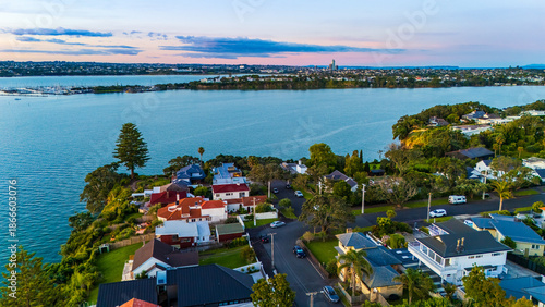 Foto Aerial View of Auckland Coastal Harbor, New Zealand
