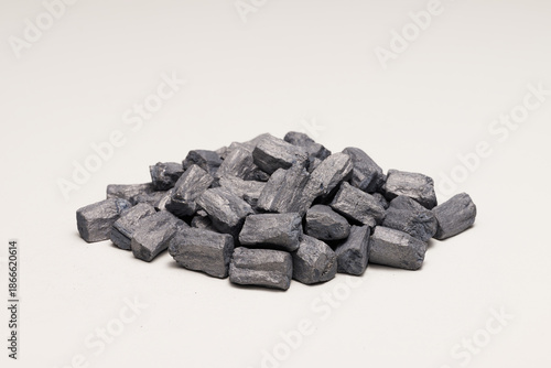 Spheroidizing Agent (Nodulizer) for Cast Iron, Metallic Alloy Lumps on White