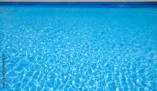 GRANDE PISCINE EXTÉRIEUR