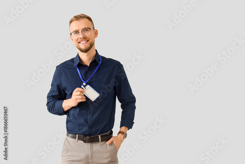 Handsome business consultan...