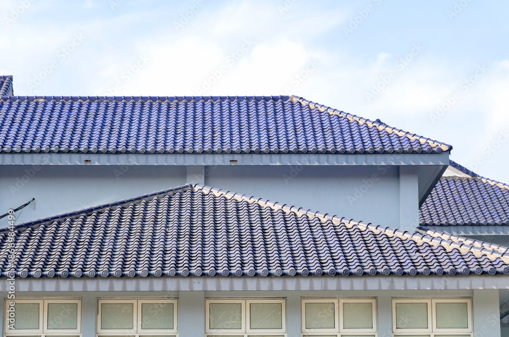 Fototapeta premium Traditional Chinese Architecture with Blue Glazed Tiles in Nanjing
