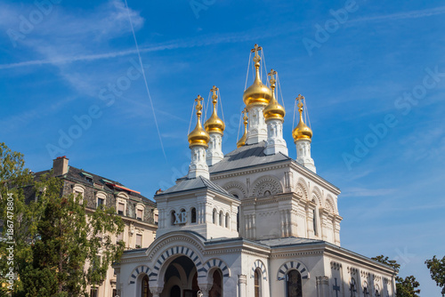 Konstfotografi Russian Orthodox church with golden domes in Geneva, Switzerland