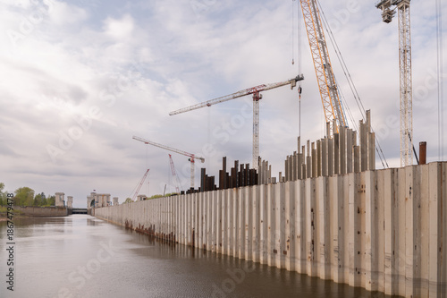 Tower cranes in the shipping lock area