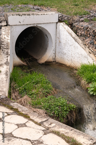 Water flows out of the collector pipe