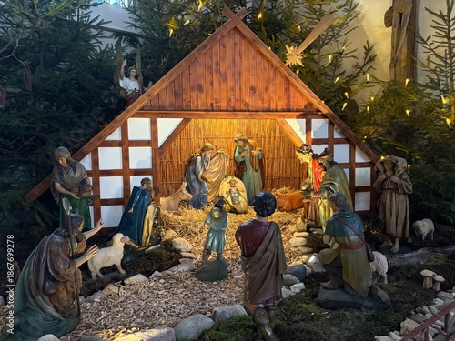 Weihnachtskrippe in der Katholischen Kirche St. Lambertus im Zentrum der Gemeinde Ascheberg im Münsterland