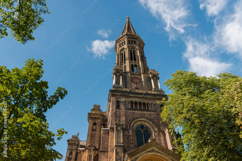 Fototapeta premium Die Zionskirche in Berlin Mitte, Deutschland