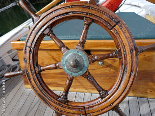 Slika na platnu Vintage ship helm wheel for steering
