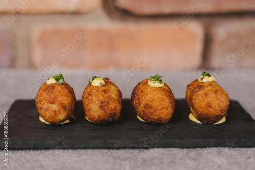 Wallpaper Mural Croquettes Torontodigital.ca