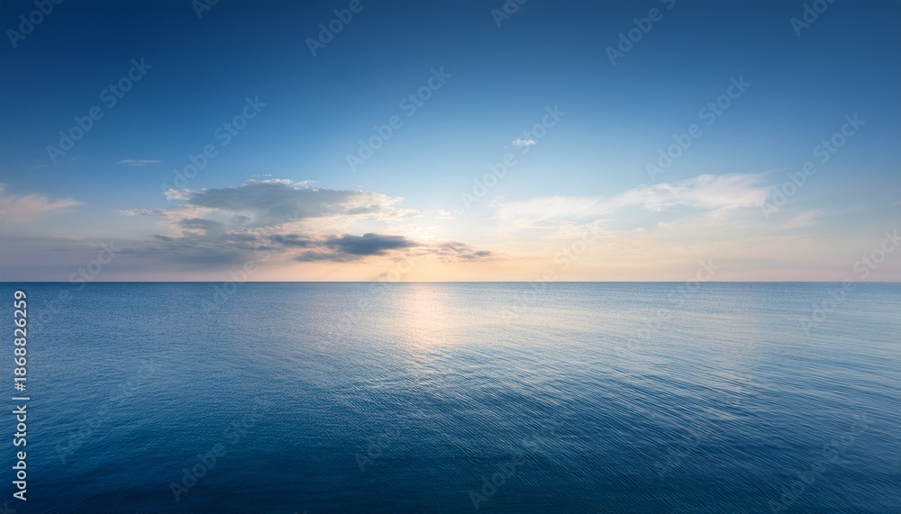 Obraz premium Soft Horizon Over Tranquil Water