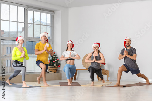 Group of sporty people in S...