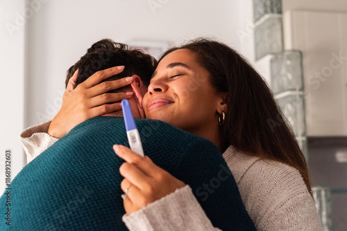 Couple happy to get positive pregnancy test 
