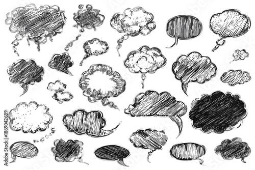 Zbiór ręcznie rysowanych, szkicowanych dymków dialogowych i myślowych na białym tle, idealny do komiksów.