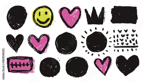 Colección de garabatos dibujados a mano con estilo grunge, incluyendo corazones, cara sonriente y corona, ideal para fondos transparentes.