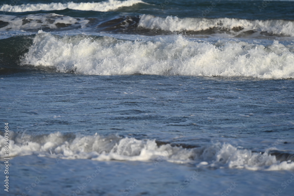 Fototapeta premium ocean coast and waves and sky, 