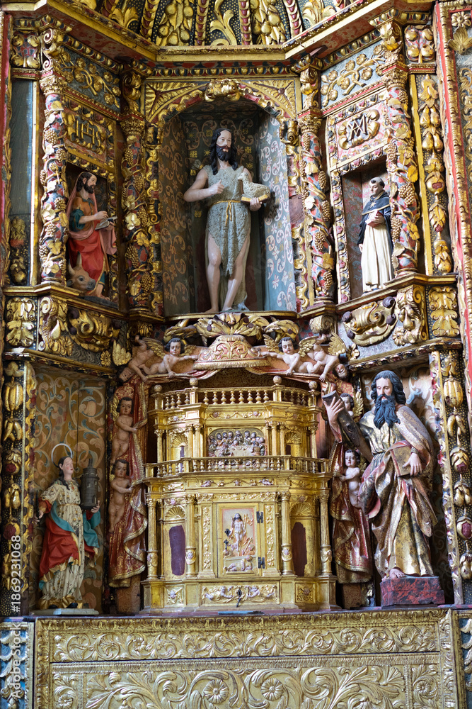 Obraz premium Intricate altar with religious figures and decorations.. Orense Cathedral, Spain