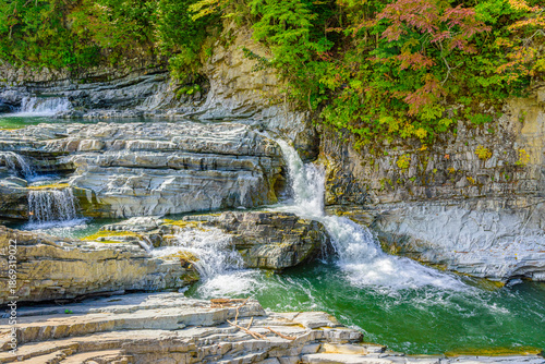北海道 芦別川 の三段滝
