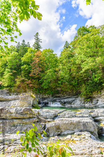 北海道 芦別川 の三段滝
