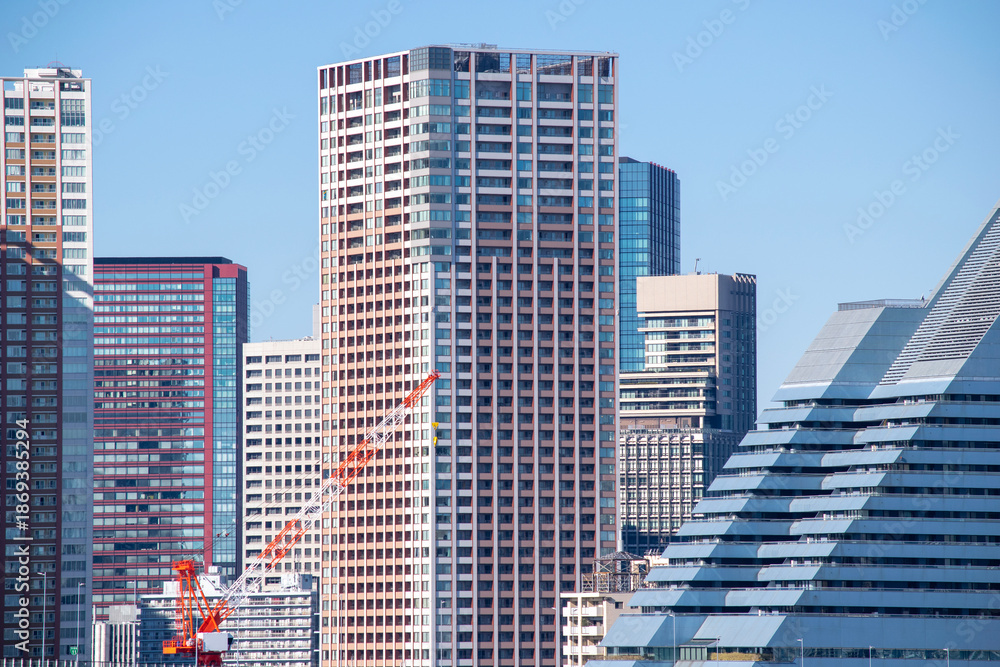 Obraz premium 立ち並ぶ高層ビル 都市風景