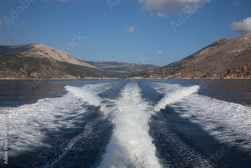 Fotografia Traveling by sea on a yacht from the AGIA EFIMIA marina, KEFALONIA Island, Ionian Islands, Greece in the summer morning