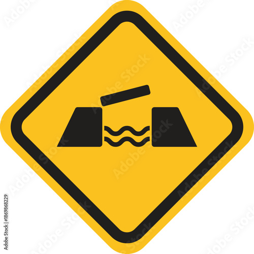 Roadwayrampabovewaterlevelisolatedontransparentbackground