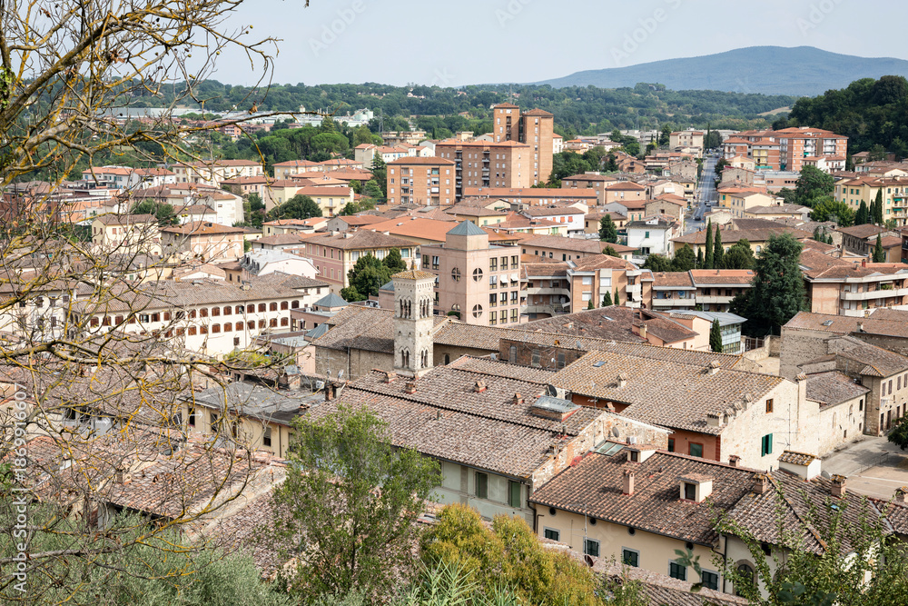 Obraz premium cityscape over Colle di Val d'Elsa, province of Siena, Tuscany, Italy 
