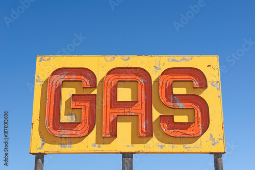 Gas
