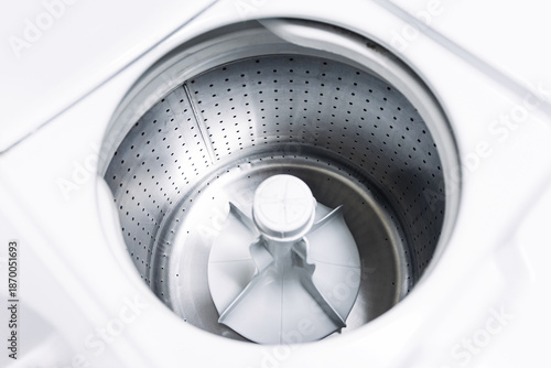 Εκτύπωση καμβά Top load washing machine drum inside view