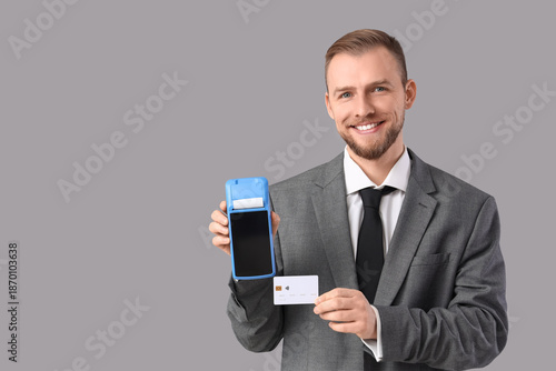 Young businessman with paym...