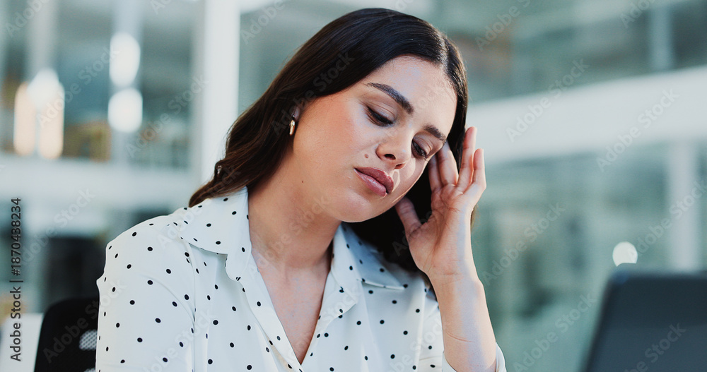 Obraz premium Frustrated woman, laptop and headache with stress for overworked pressure or deadline in office. Tired, female person or injury on computer with migraine, strain or fatigue for burnout in workplace